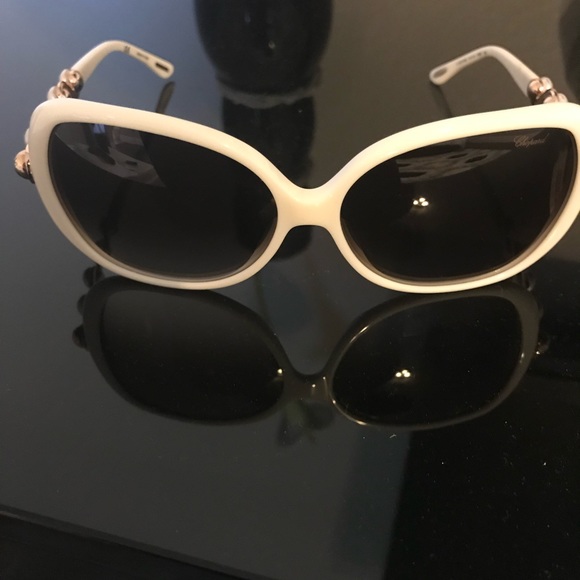 Chopard Sunglasses - Picture 6 of 7